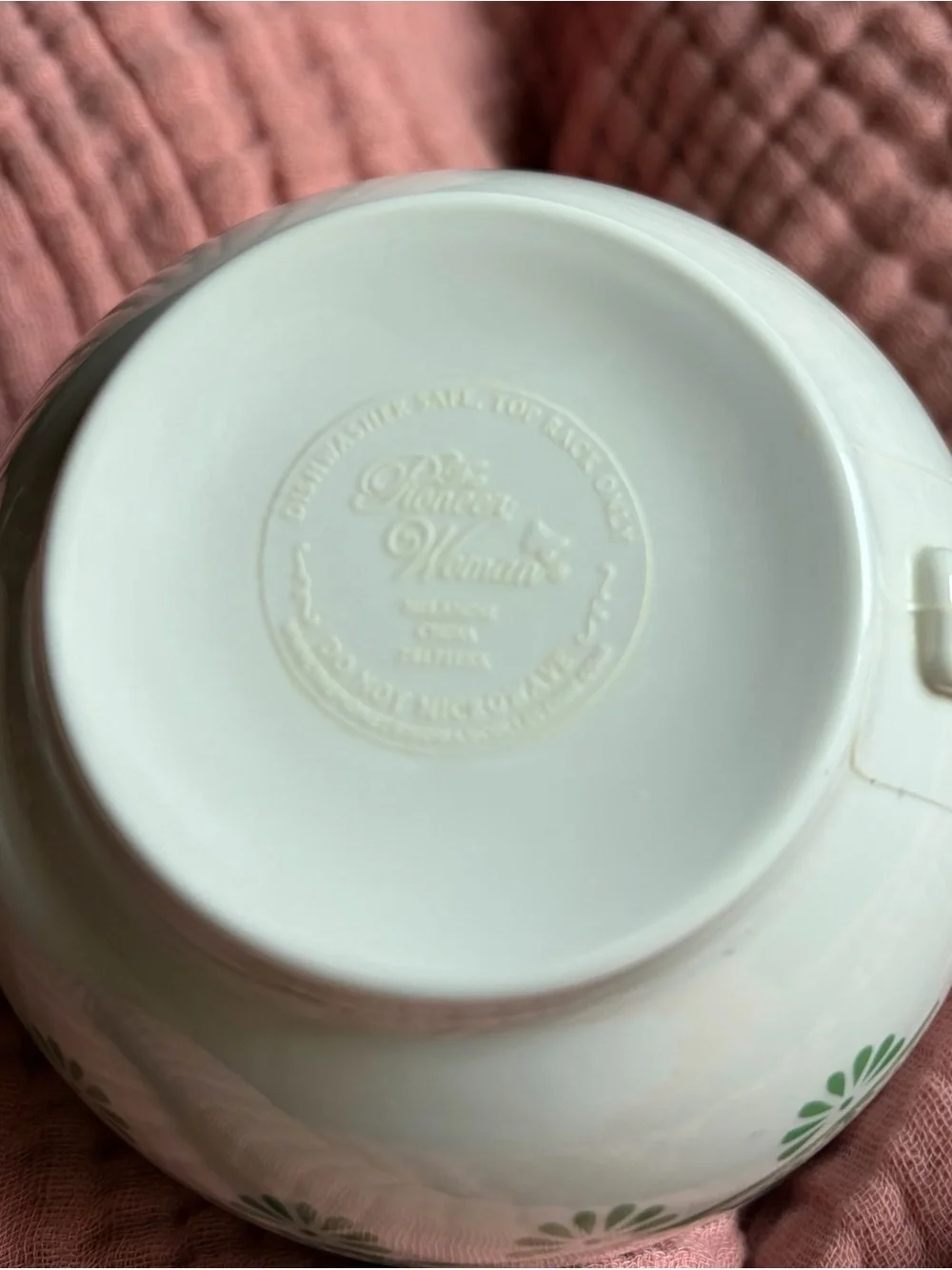 Pioneer Woman 2 cup measuring cup.  Note small mark on handle.  Hard plastic